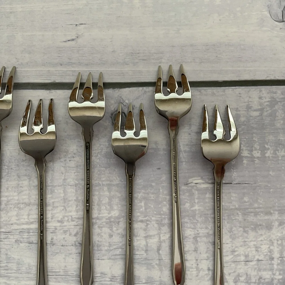 Oneida Distinction Deluxe HH VALERIE Stainless Flatware Cocktail Forks Set Of 10